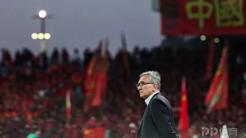 《郑智有望执掌西海岸教鞭！北青曝双方协议在即》