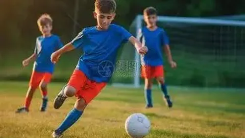 《本-福斯特展现铁闸风范，英超老将门将果断出击的智慧缩影》